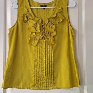 Talbots 10P Woman's Chartreuse Pintuck Blouse Floral Applique  Top Classic